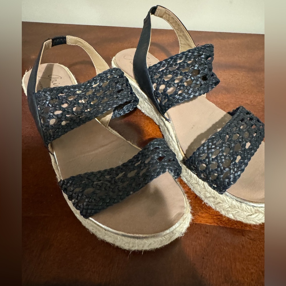 Gaimo espadrille leather sandals. Handmade in Spain